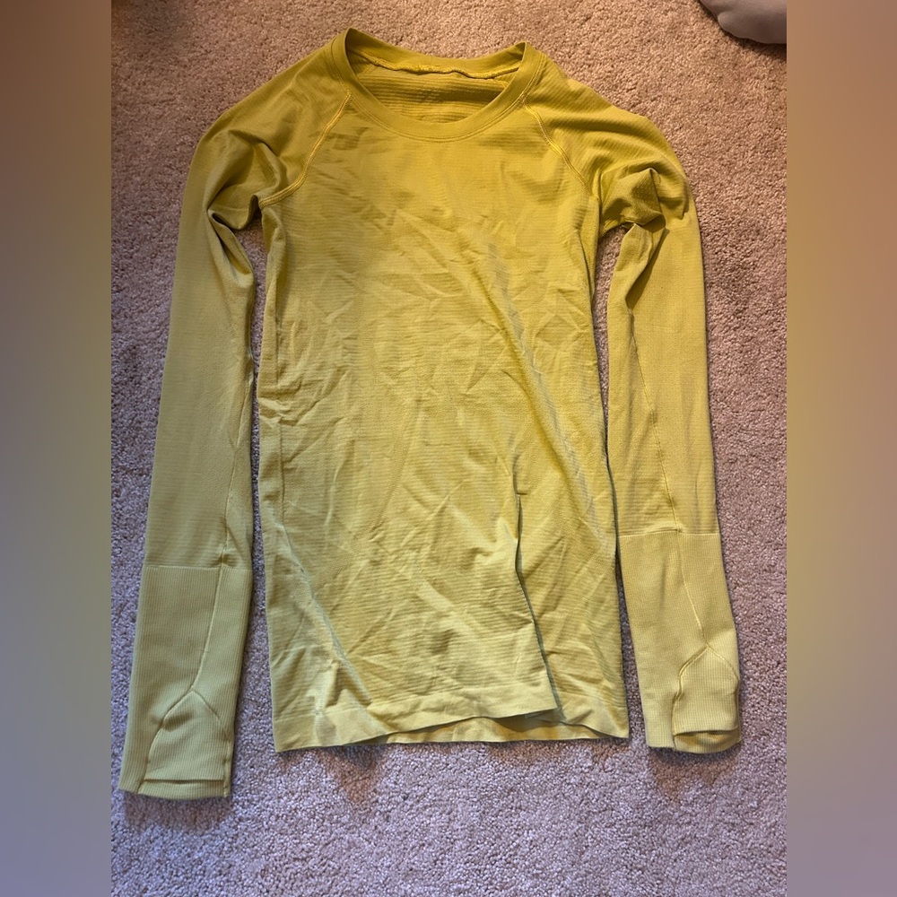 Lululemon Long Sleeve Top Size 4 Yellow Pear. RARE